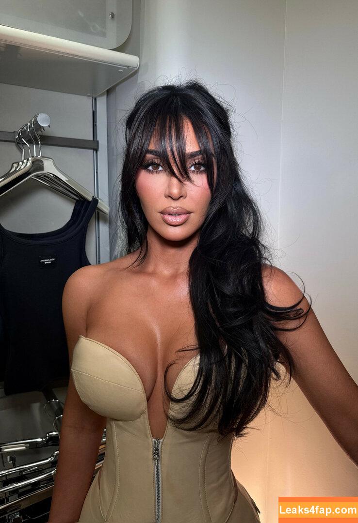 Kim Kardashian / KimKardashian leaked photo photo #3987