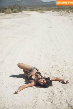 Kim Kardashian photo #3017