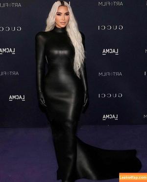 Kim Kardashian photo #3136