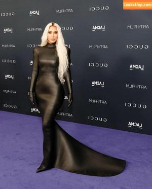 Kim Kardashian photo #3137