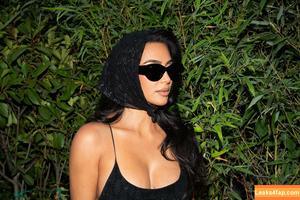 Kim Kardashian photo #3188