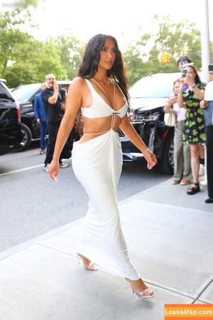 Kim Kardashian photo #3208