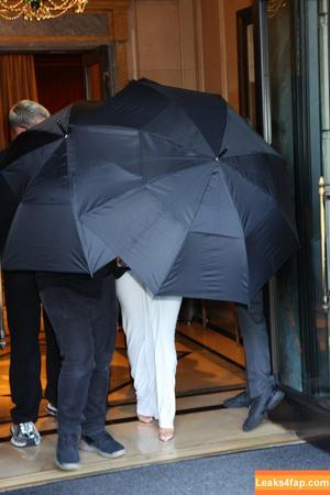 Kim Kardashian photo #3261