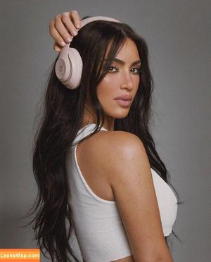 Kim Kardashian photo #3292