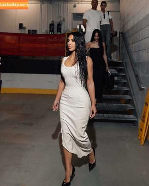 Kim Kardashian photo #3320