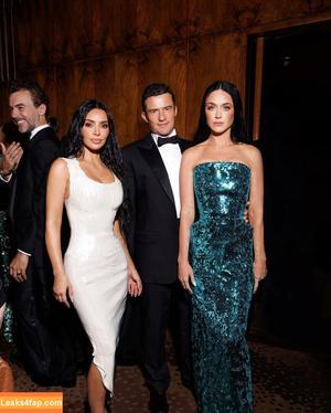 Kim Kardashian photo #3326