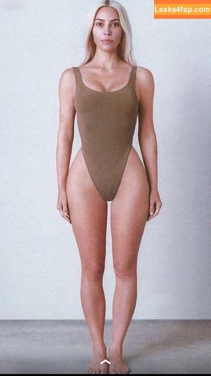 Kim Kardashian photo #3331