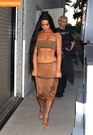 Kim Kardashian photo #3374