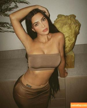 Kim Kardashian photo #3389