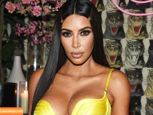 Kim Kardashian photo #3398