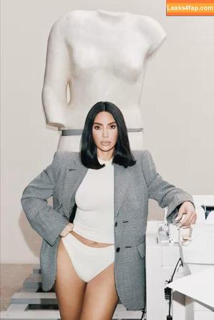 Kim Kardashian photo #3409