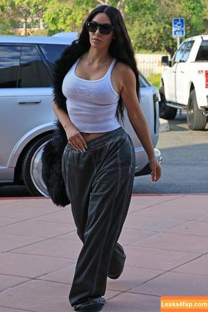 Kim Kardashian photo #3418