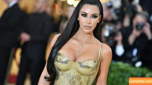 Kim Kardashian photo #3427