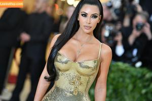 Kim Kardashian photo #3428