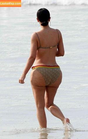 Kim Kardashian photo #3470