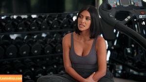 Kim Kardashian photo #3493