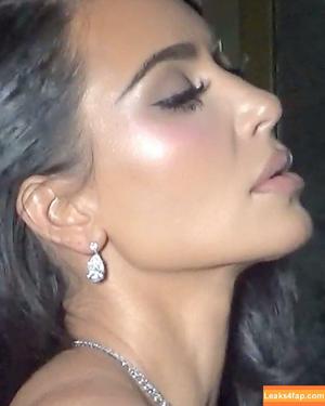 Kim Kardashian photo #3537
