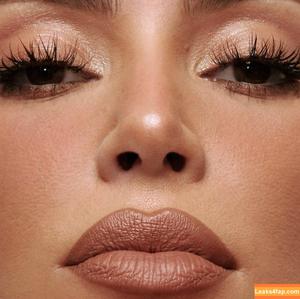 Kim Kardashian photo #3610