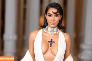 Kim Kardashian photo #3658