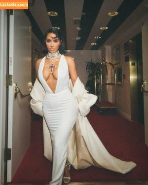 Kim Kardashian photo #3694