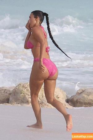 Kim Kardashian photo #3751