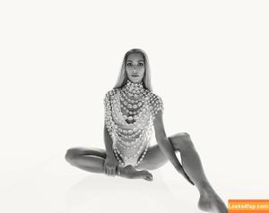 Kim Kardashian photo #3755