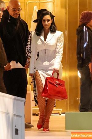 Kim Kardashian photo #3888