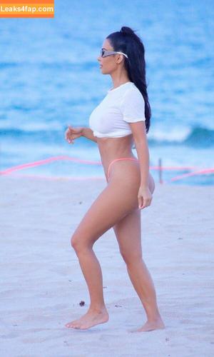 Kim Kardashian photo #3901