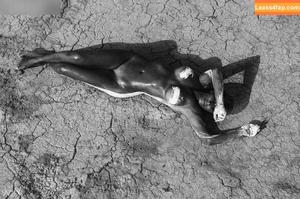 Kim Kardashian photo #3949