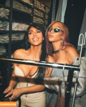 Kim Kardashian photo #3991