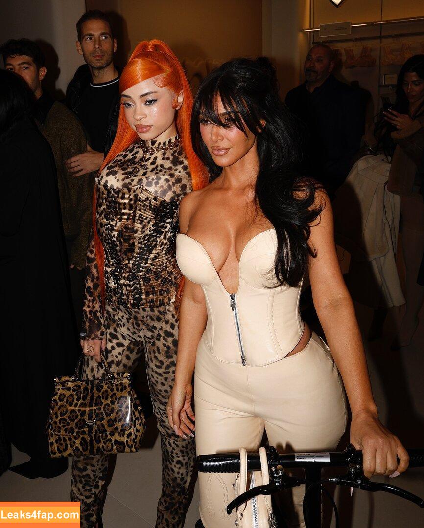 Kim Kardashian / KimKardashian / kimkadarshian leaked photo photo #4025