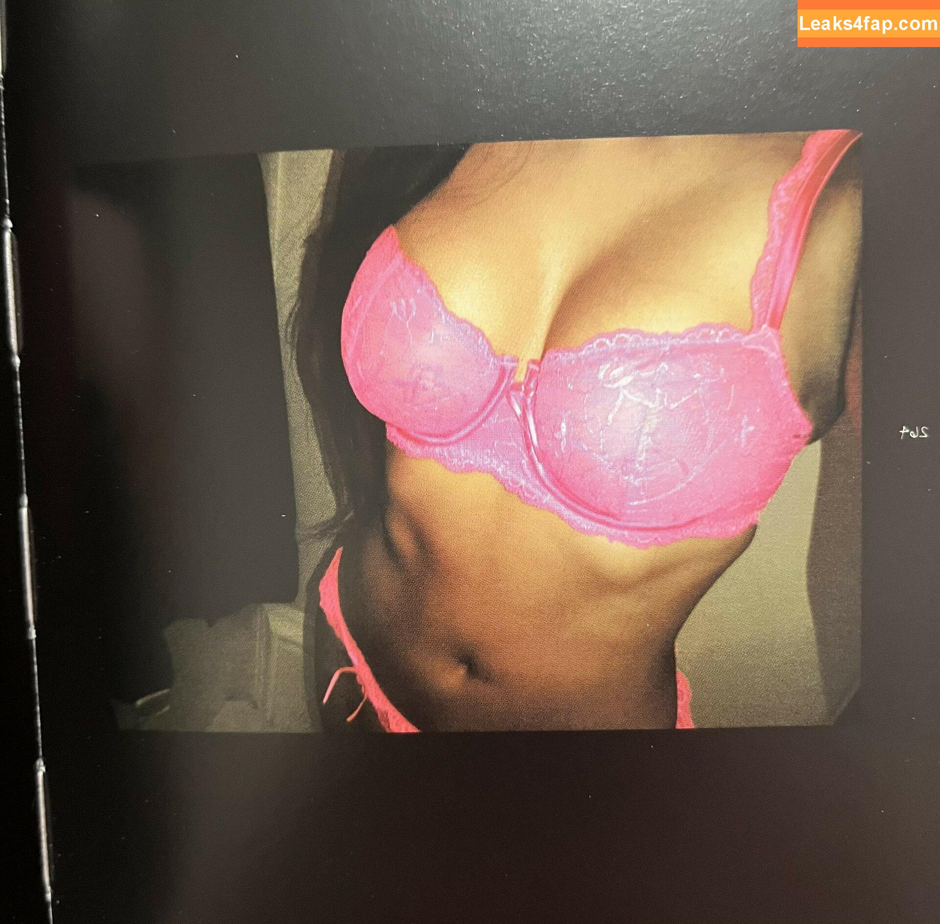 Kim Kardashian / KimKardashian / kimkadarshian leaked photo photo #4051