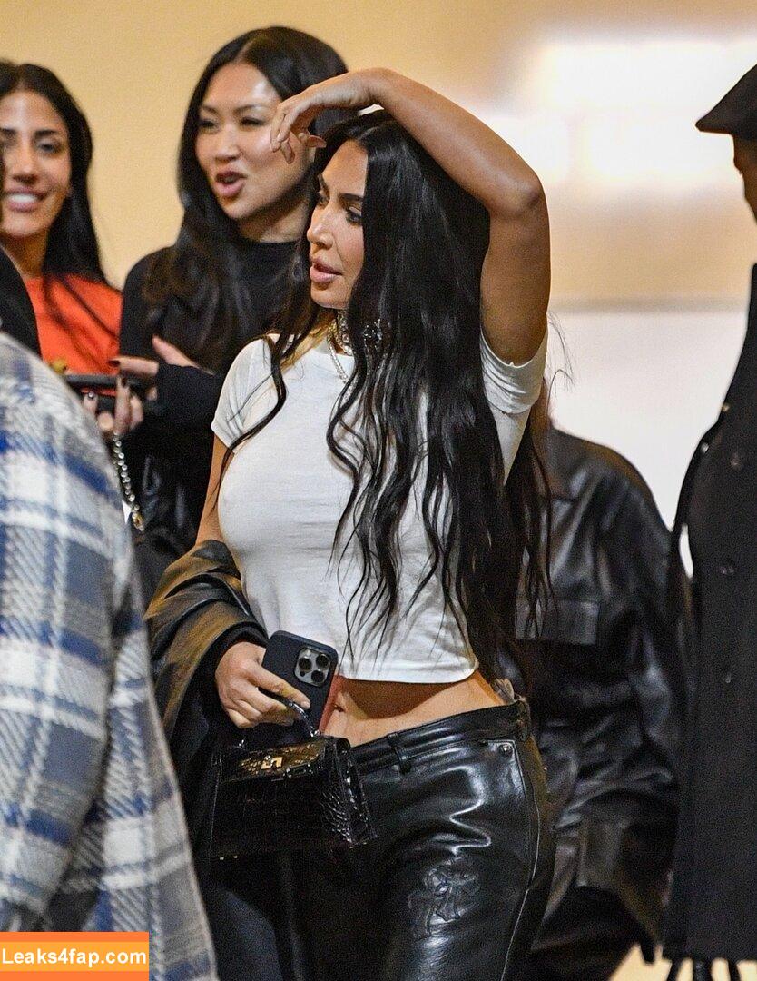 Kim Kardashian / KimKardashian / kimkadarshian leaked photo photo #4054