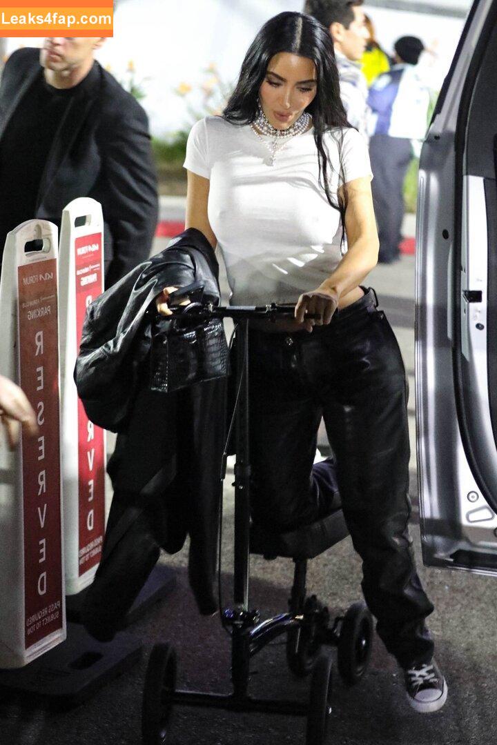 Kim Kardashian / KimKardashian / kimkadarshian leaked photo photo #4062