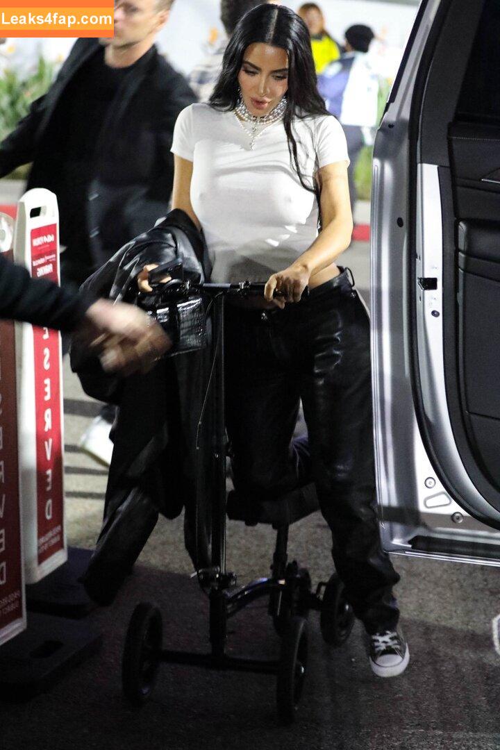 Kim Kardashian / KimKardashian / kimkadarshian leaked photo photo #4066