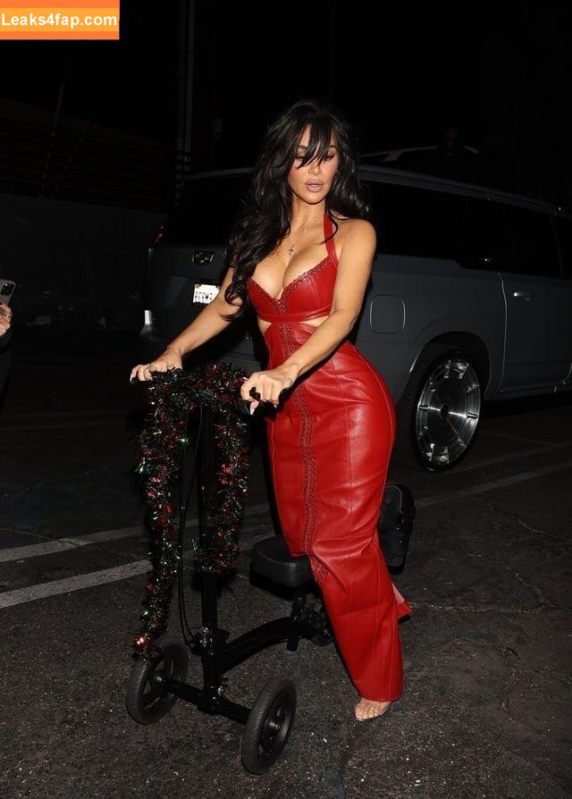 Kim Kardashian / KimKardashian / kimkadarshian leaked photo photo #4070