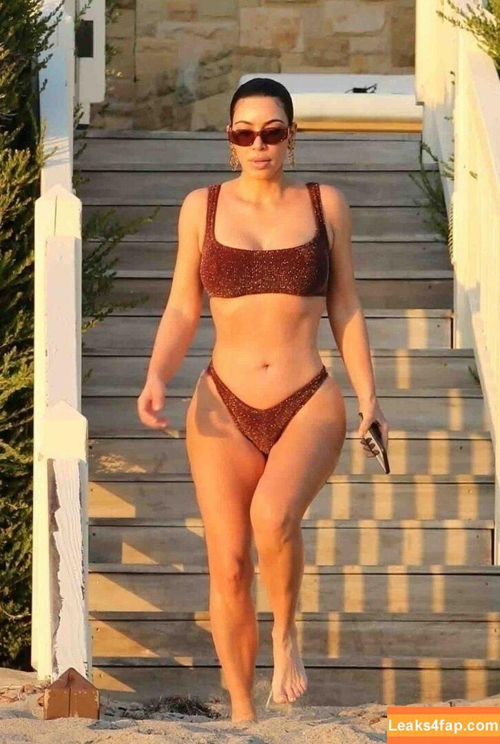 Kim Kardashian / KimKardashian / kimkadarshian leaked photo photo #4121
