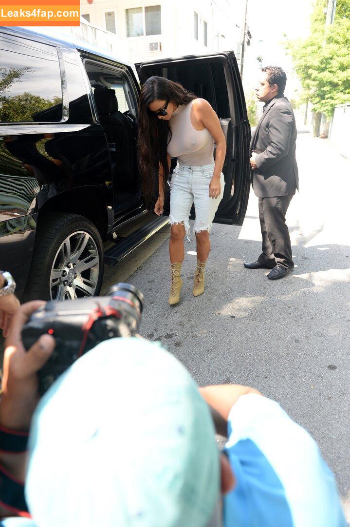 Kim Kardashian / KimKardashian / kimkadarshian leaked photo photo #4170