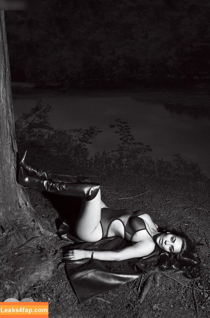 Kim Kardashian / KimKardashian / kimkadarshian leaked photo photo #4176