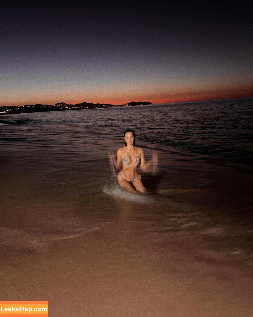 Kim Kardashian / KimKardashian / kimkadarshian leaked photo photo #4201