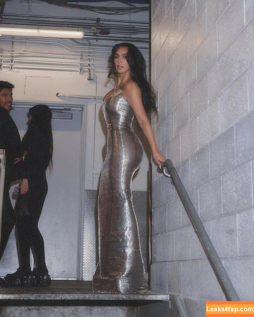 Kim Kardashian / KimKardashian / kimkadarshian leaked photo photo #4319