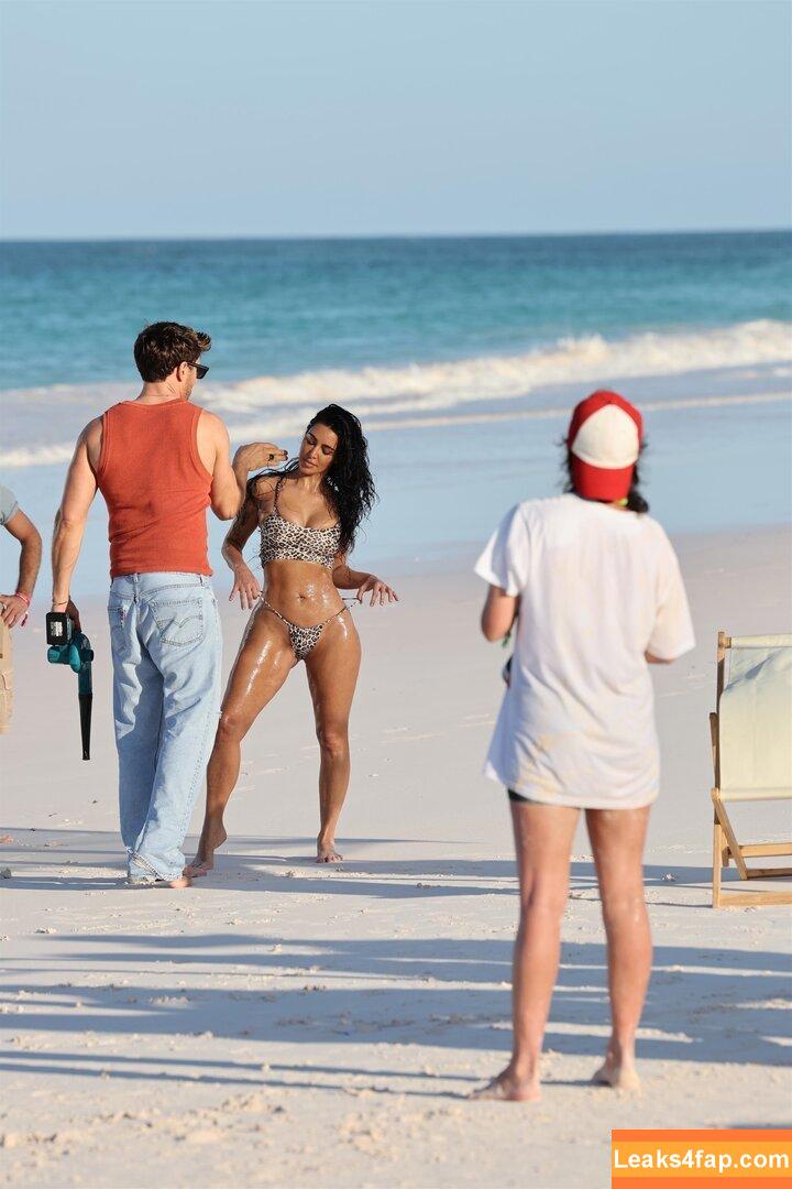 Kim Kardashian / KimKardashian / kimkadarshian leaked photo photo #4346