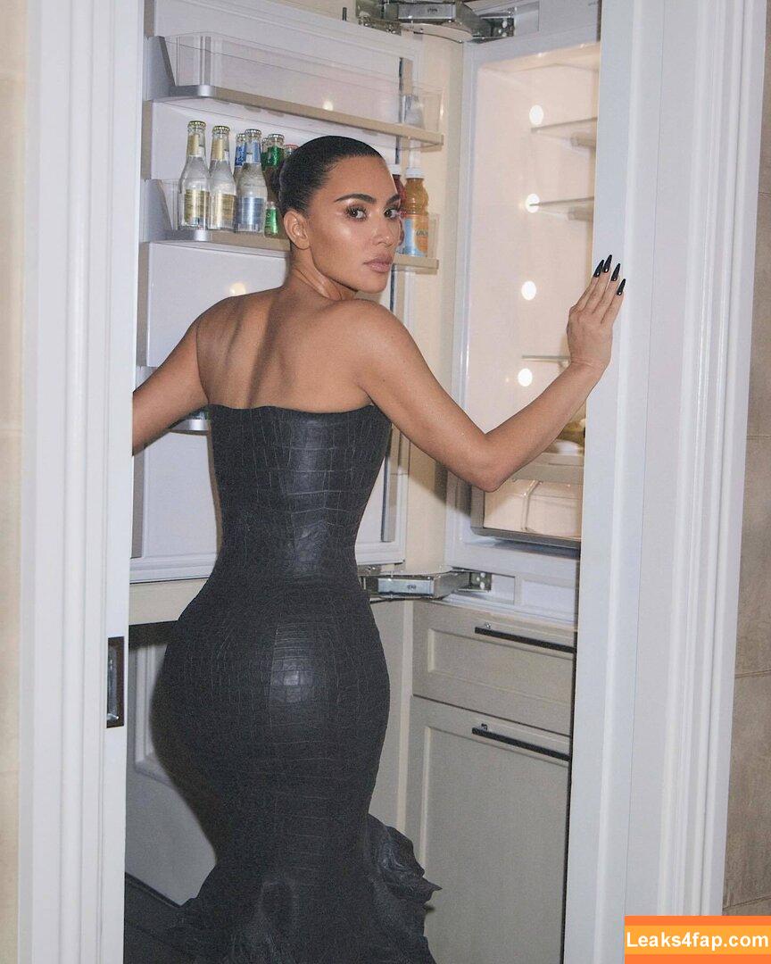 Kim Kardashian / KimKardashian / kimkadarshian слитое фото фото #4458