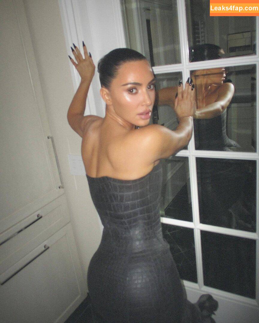Kim Kardashian / KimKardashian / kimkadarshian слитое фото фото #4459
