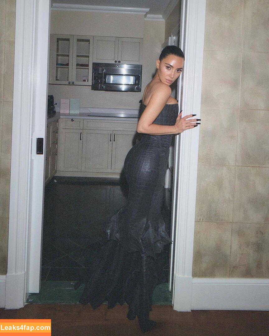 Kim Kardashian / KimKardashian / kimkadarshian слитое фото фото #4463