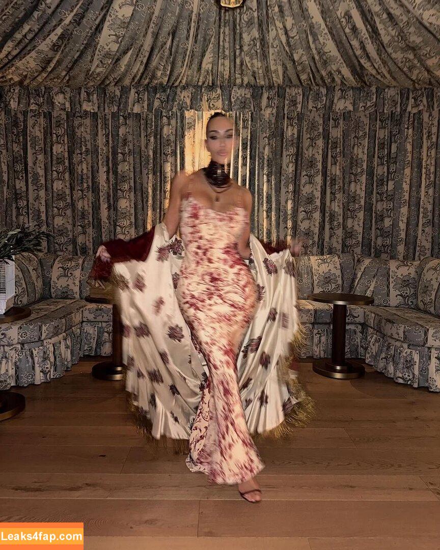 Kim Kardashian / KimKardashian / kimkadarshian leaked photo photo #4620
