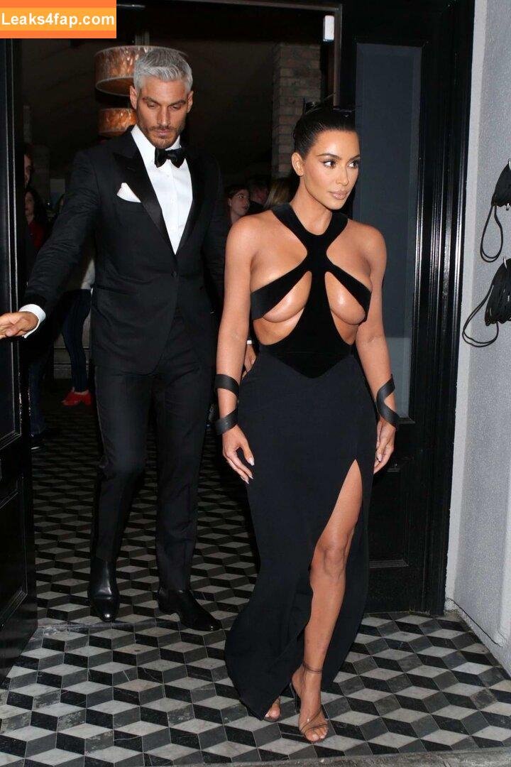Kim Kardashian / KimKardashian / kimkadarshian leaked photo photo #4674
