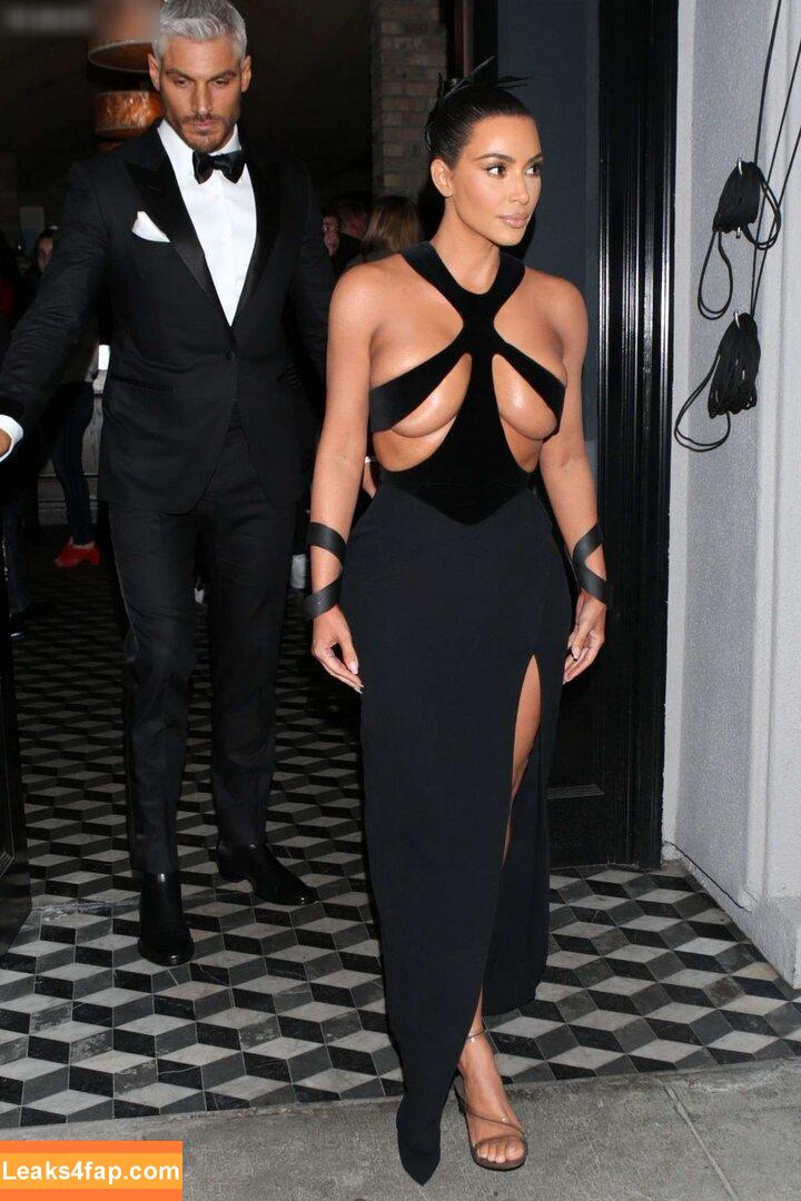 Kim Kardashian / KimKardashian / kimkadarshian leaked photo photo #4688