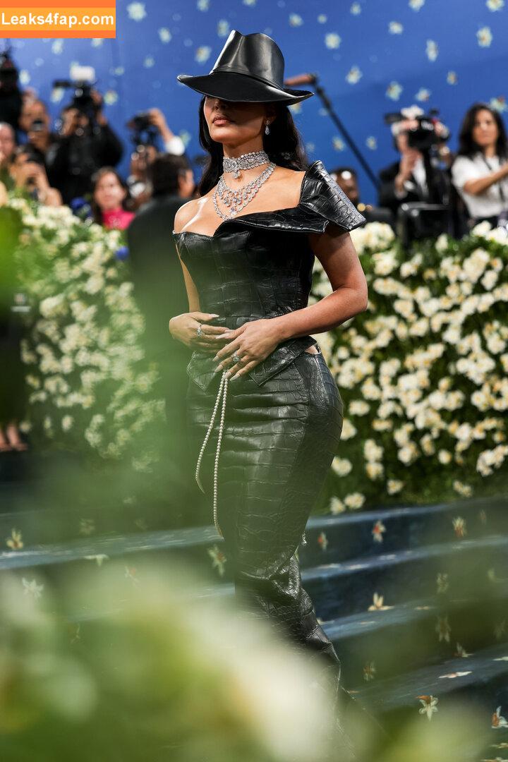 Kim Kardashian / KimKardashian / kimkadarshian leaked photo photo #4698