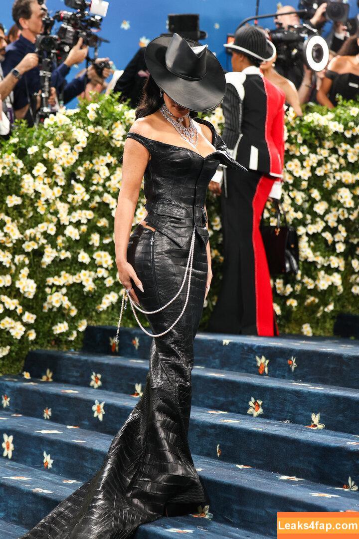 Kim Kardashian / KimKardashian / kimkadarshian leaked photo photo #4715